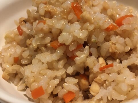 玄米を美味しく食べる混ぜご飯